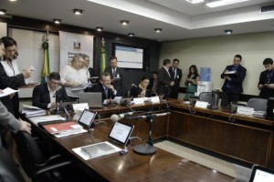 No ano passado, deputados da base do governo retiraram o quórum em reuniões da comissão Foto: Marcos Eifler / Divulgação