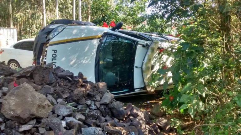 Acidente de trânsito envolve viatura da Brigada Militar de Planalto na ERS 504